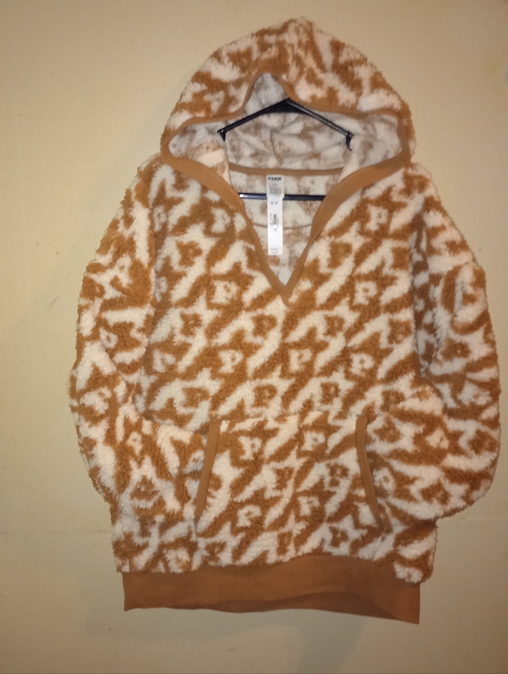 NWT Victoria Secret Pink Sherpa Pull Over Hoodie Women's size Medium